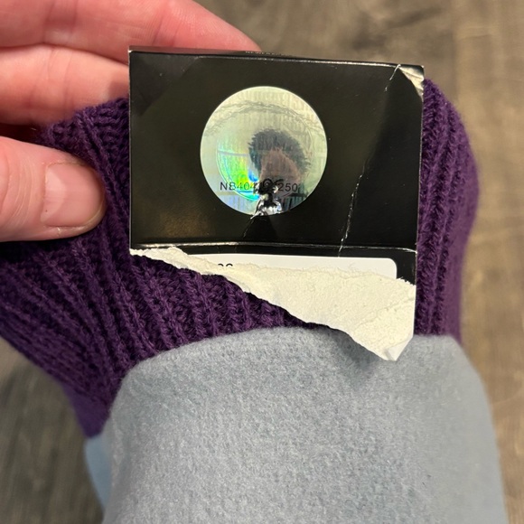 New Era Los Angeles Lakers Cuffed Knit Pom Beanie Hat Purple OSFM New With Tags - Picture 9 of 9